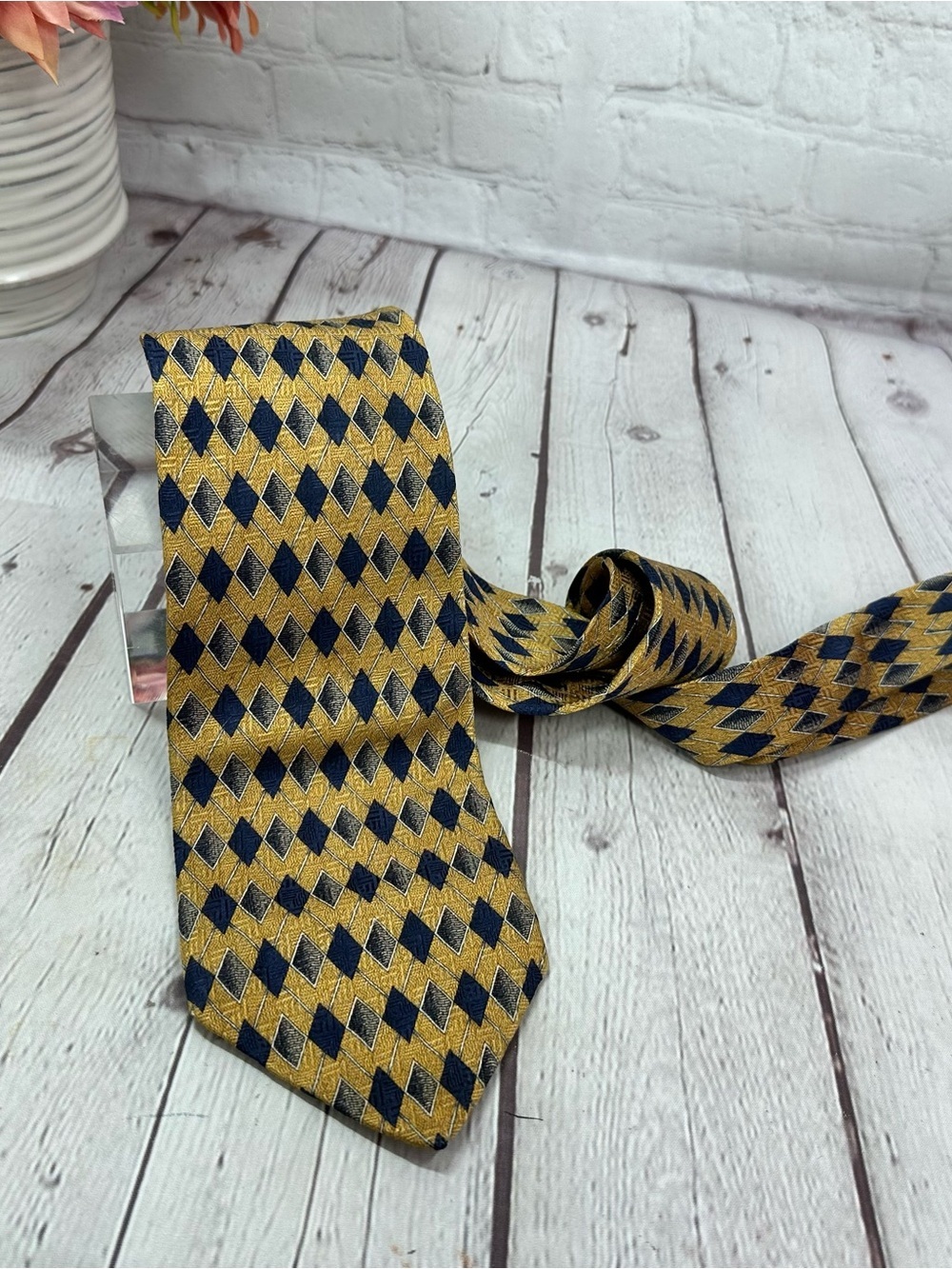 Kenneth Cole classic Gold Navy Diamond geometric Silk Tie menswear office preppy